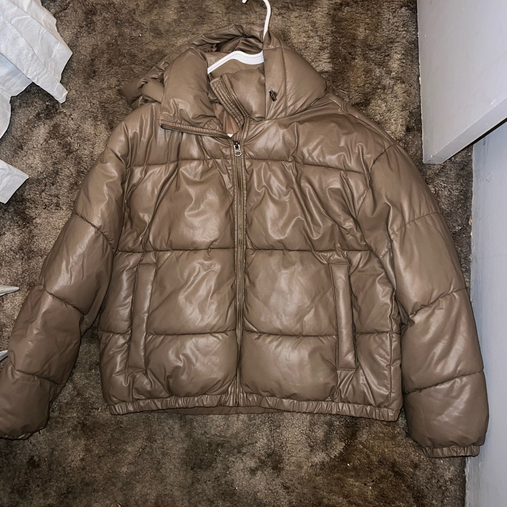 Lucky Brand faux leather puffer in tan